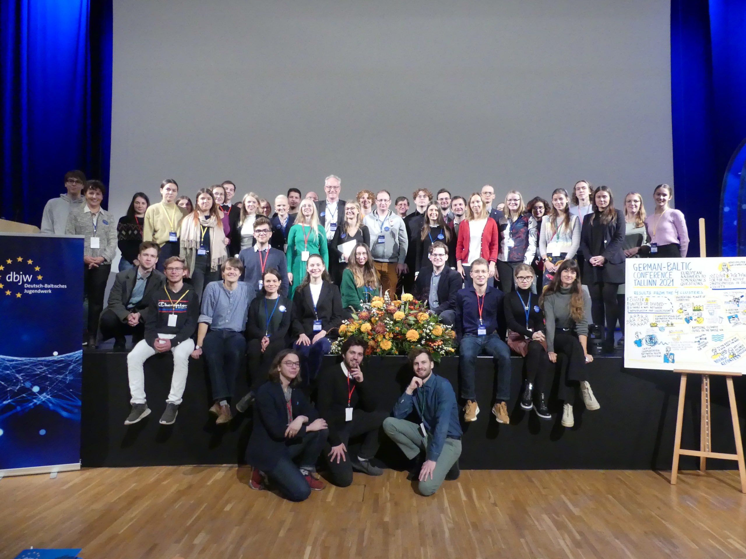 Foto: Gruppenbild mit Teilnehmerinnen und Teilnehmern der Konferenz in Tallinn